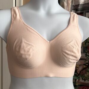 Hanes Seamless Soft-Cup Bra in Nude